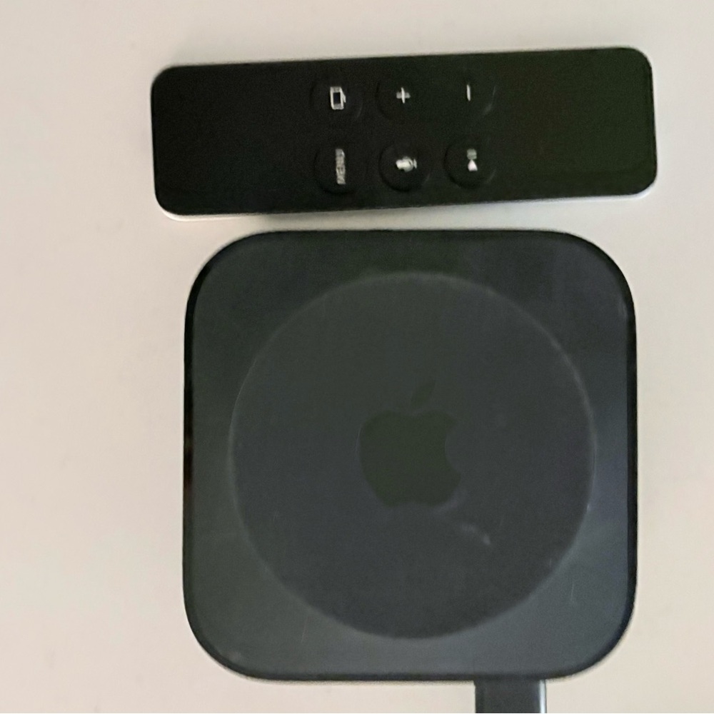 Apple Media Player with Remote - Black